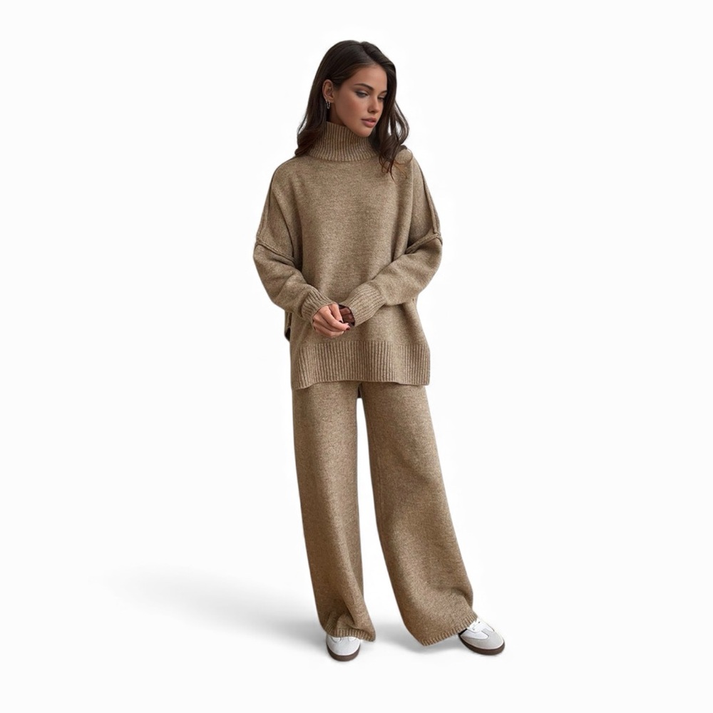 COMMENSE Plain Turtleneck Knit & Pants Set
COLOR - Camel Size Small NWT